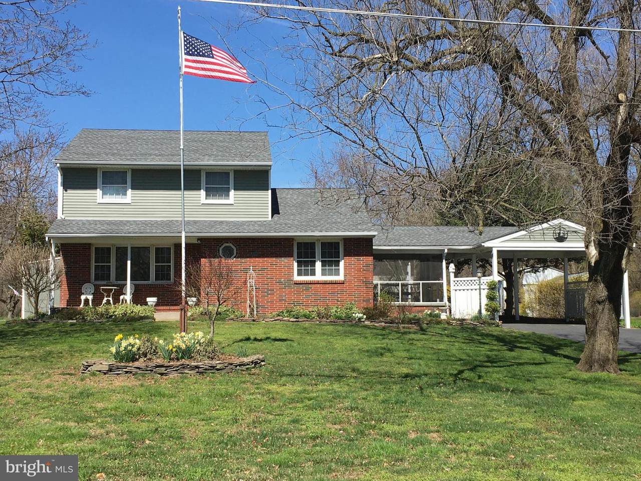 20908 Bayside Avenue - Photo 1