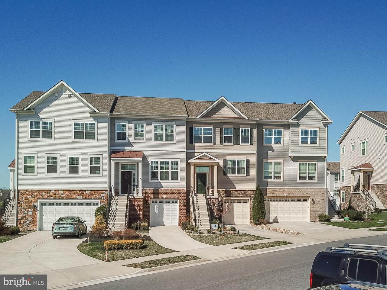 105 Kingsley Drive - Photo 1