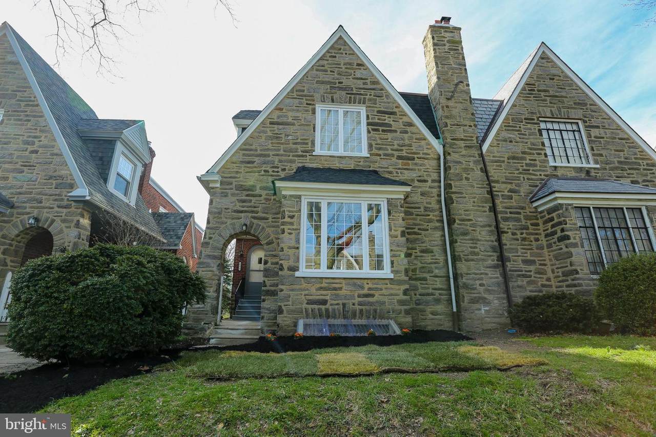 421 Allens Lane - Photo 1