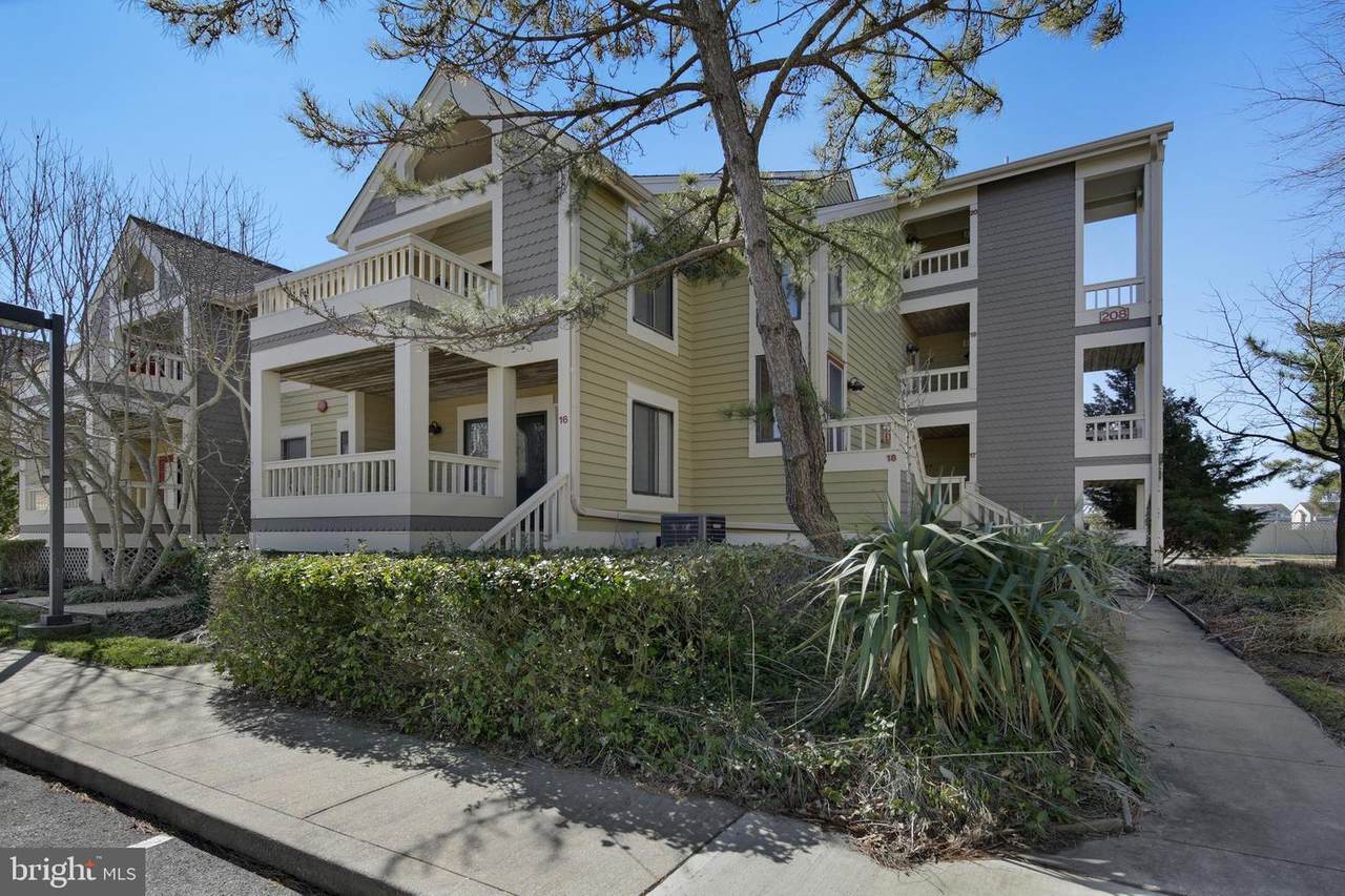 208 Heron Drive - Photo 1