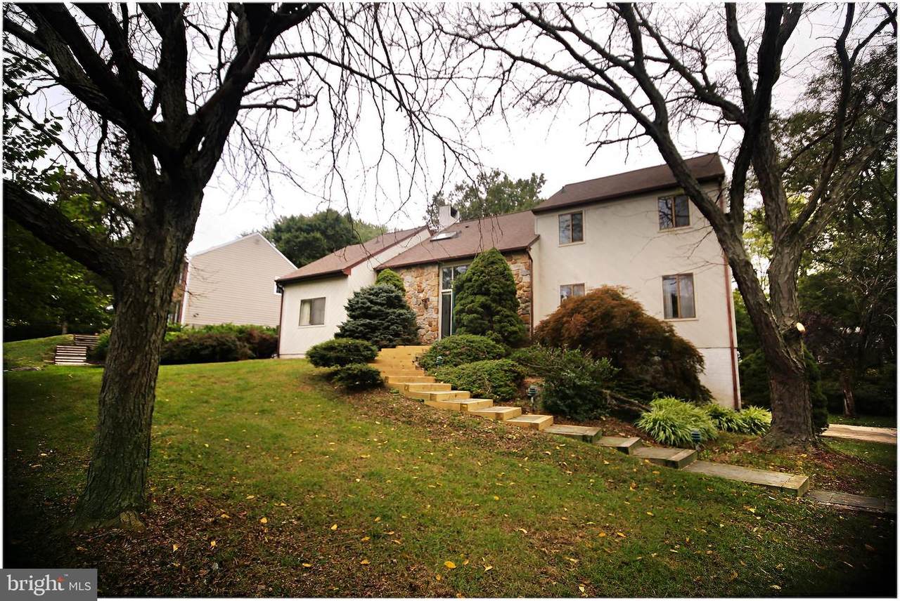 1721 Justin Lane - Photo 1