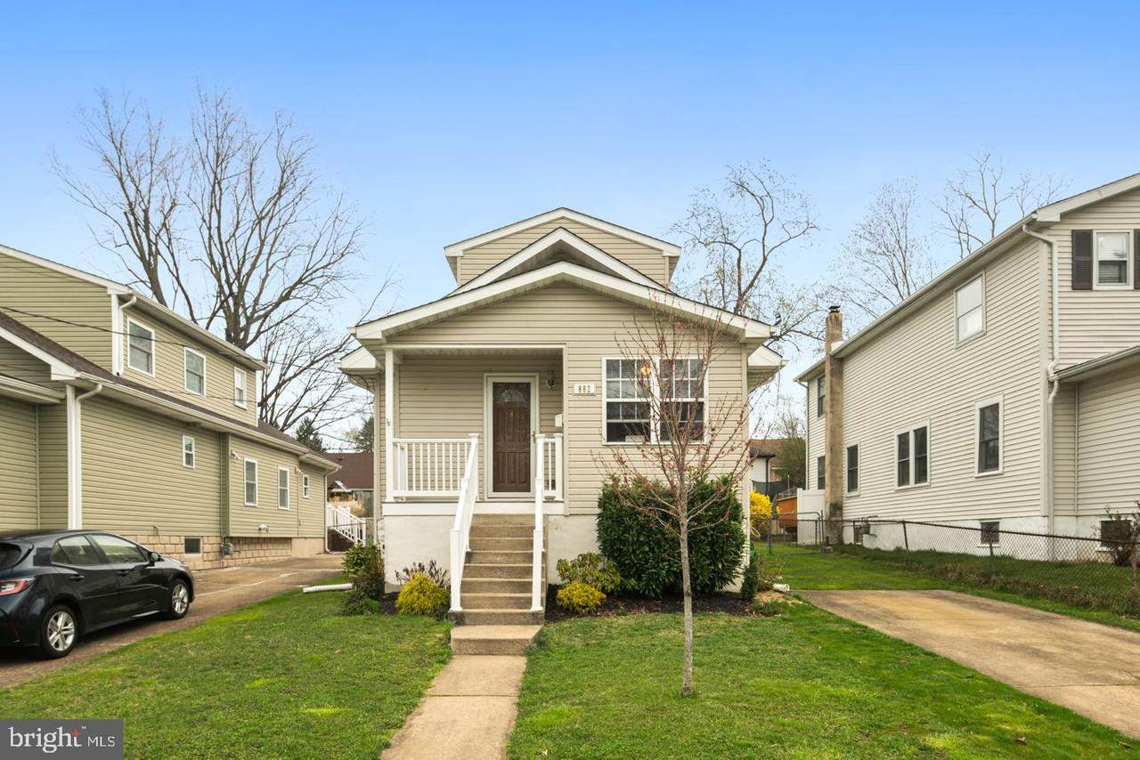 882 Crescent Avenue - Photo 1