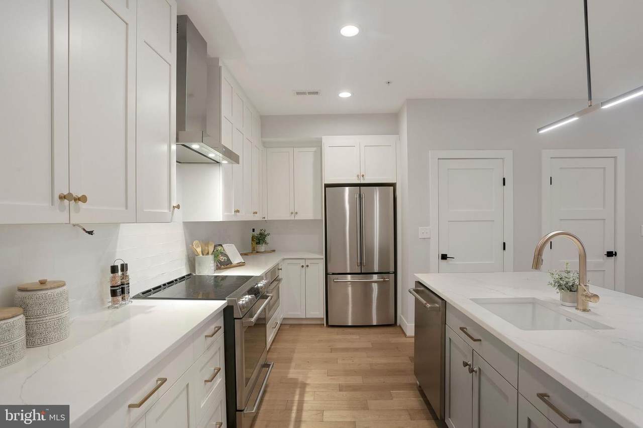 1364 Newton Street - Photo 1