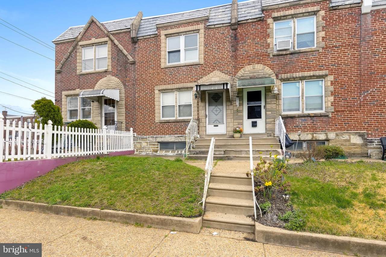 4597 Shelbourne Street - Photo 1
