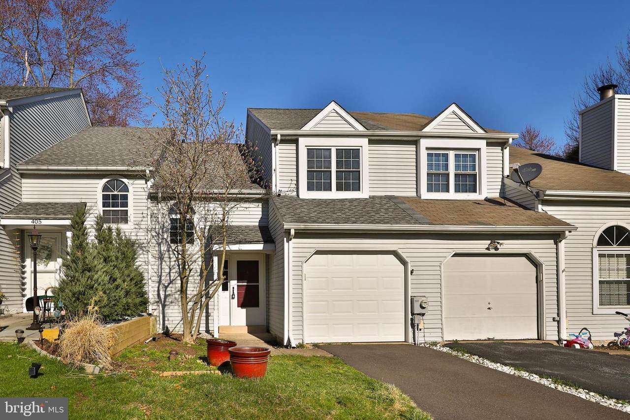 403 Whittier Drive - Photo 1