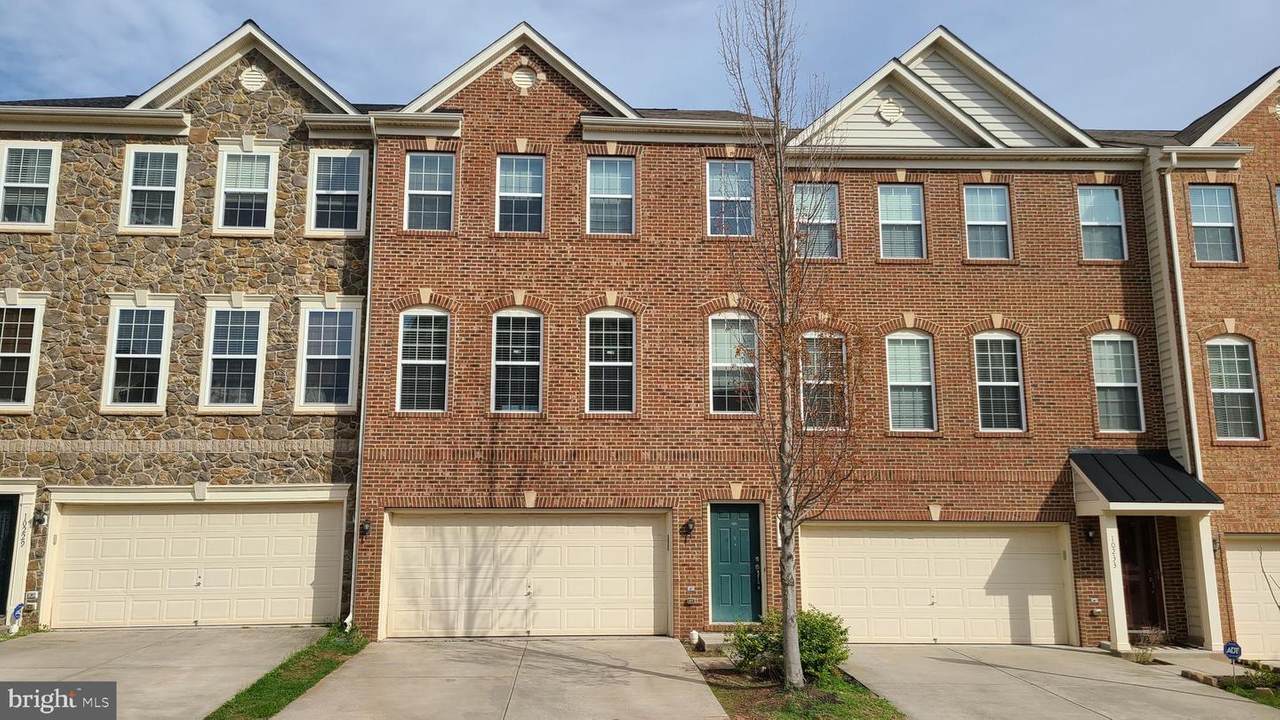 10231 Fountain Circle - Photo 1