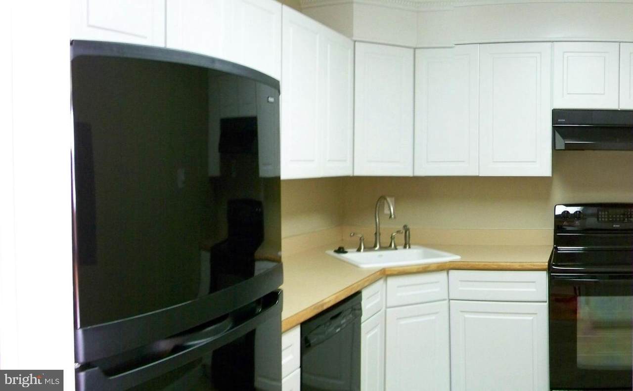 1101 Saint Paul Street - Photo 1