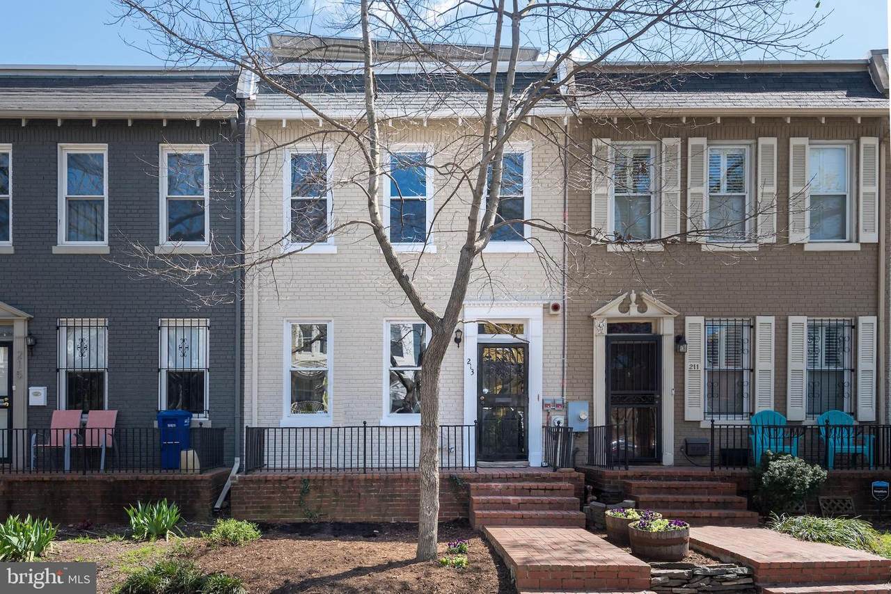 213 15TH Street - Photo 1