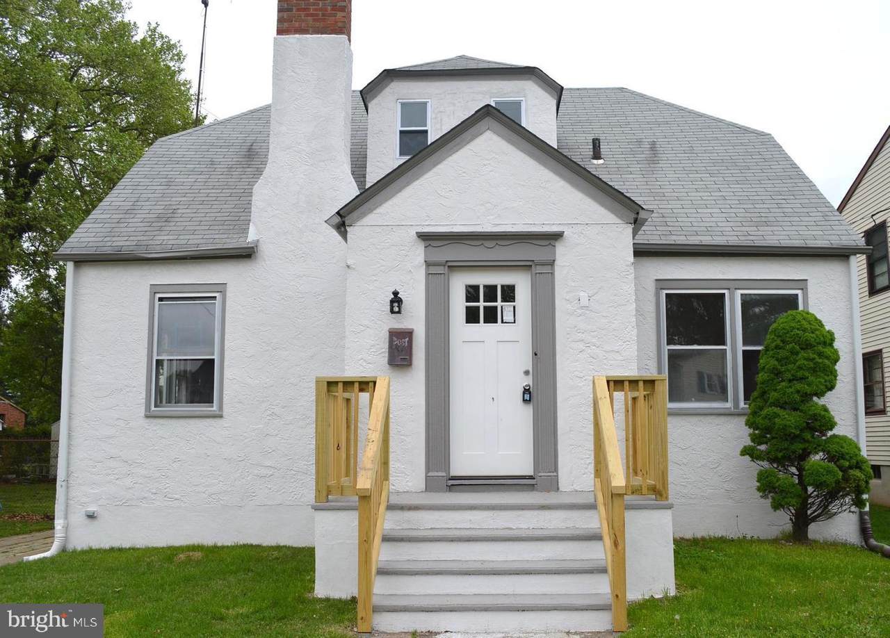 2364 Hamilton Avenue - Photo 1