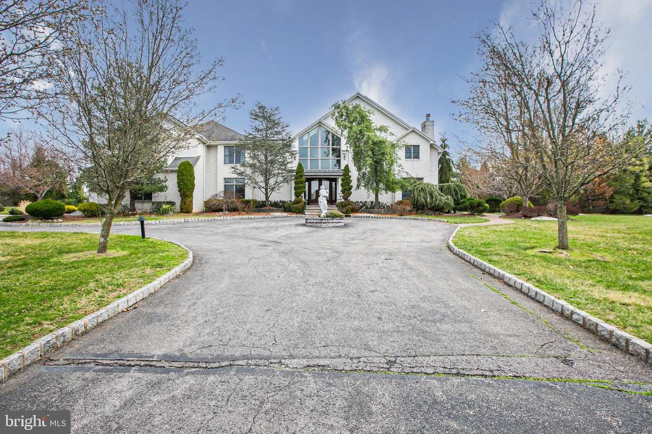 17 Dey Farm Road - Photo 1