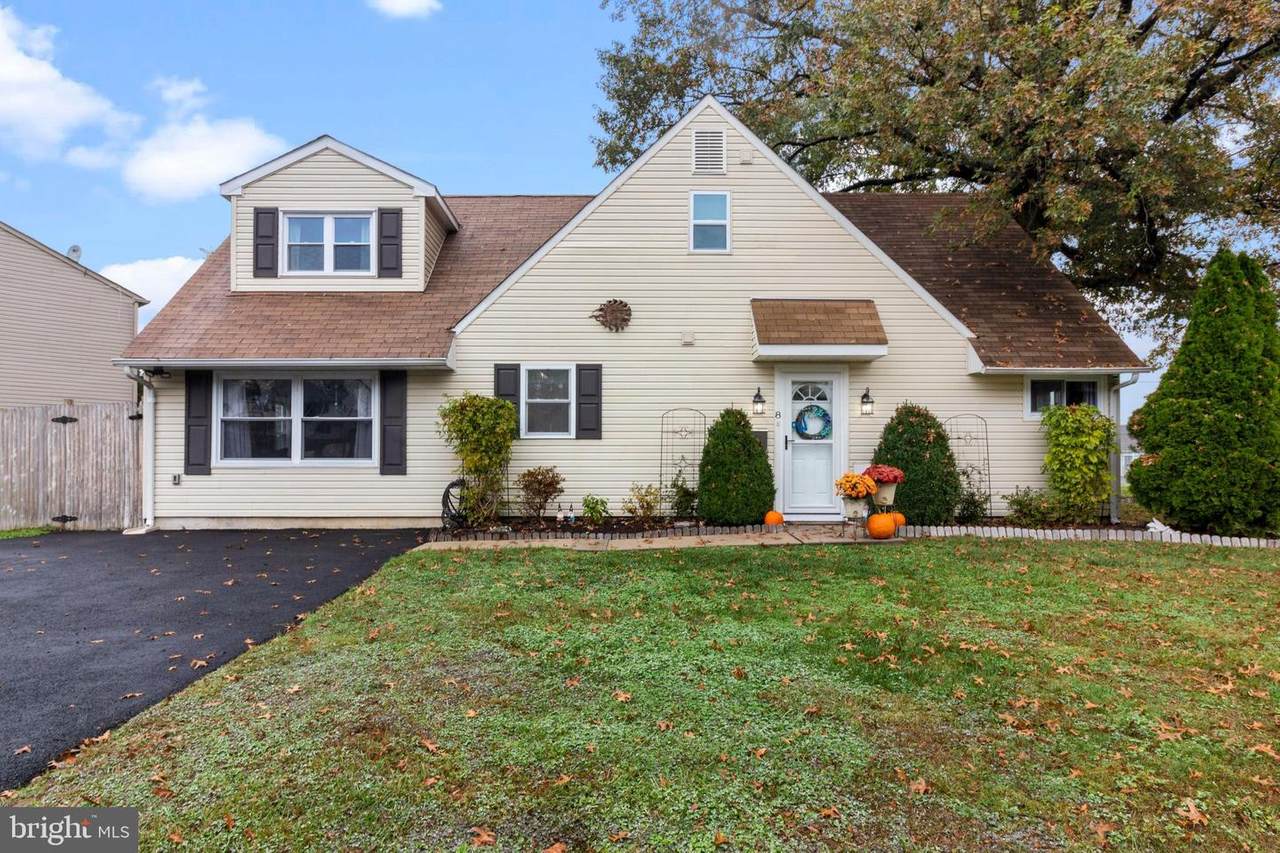 8 Nettletree Lane - Photo 1