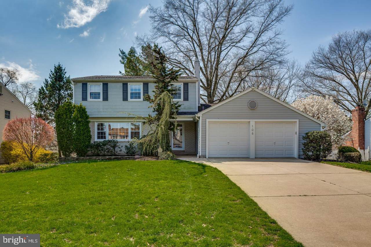 108 Henfield Avenue - Photo 1
