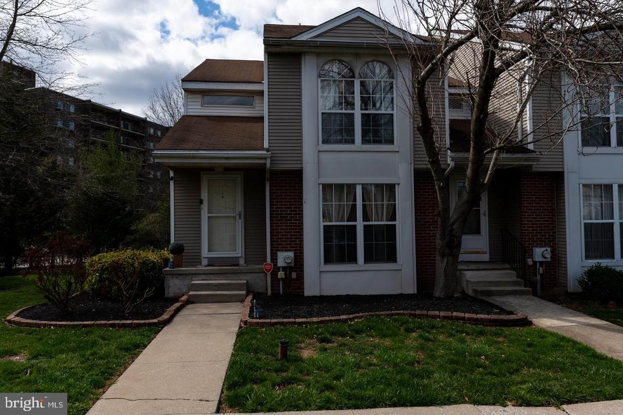 113 Teakwood Court - Photo 1