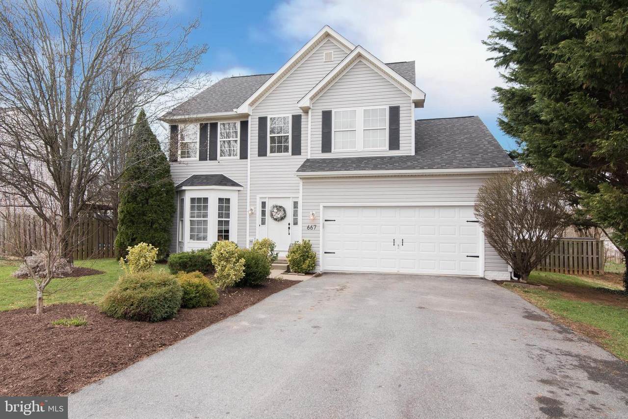 667 Crosswinds Drive - Photo 1