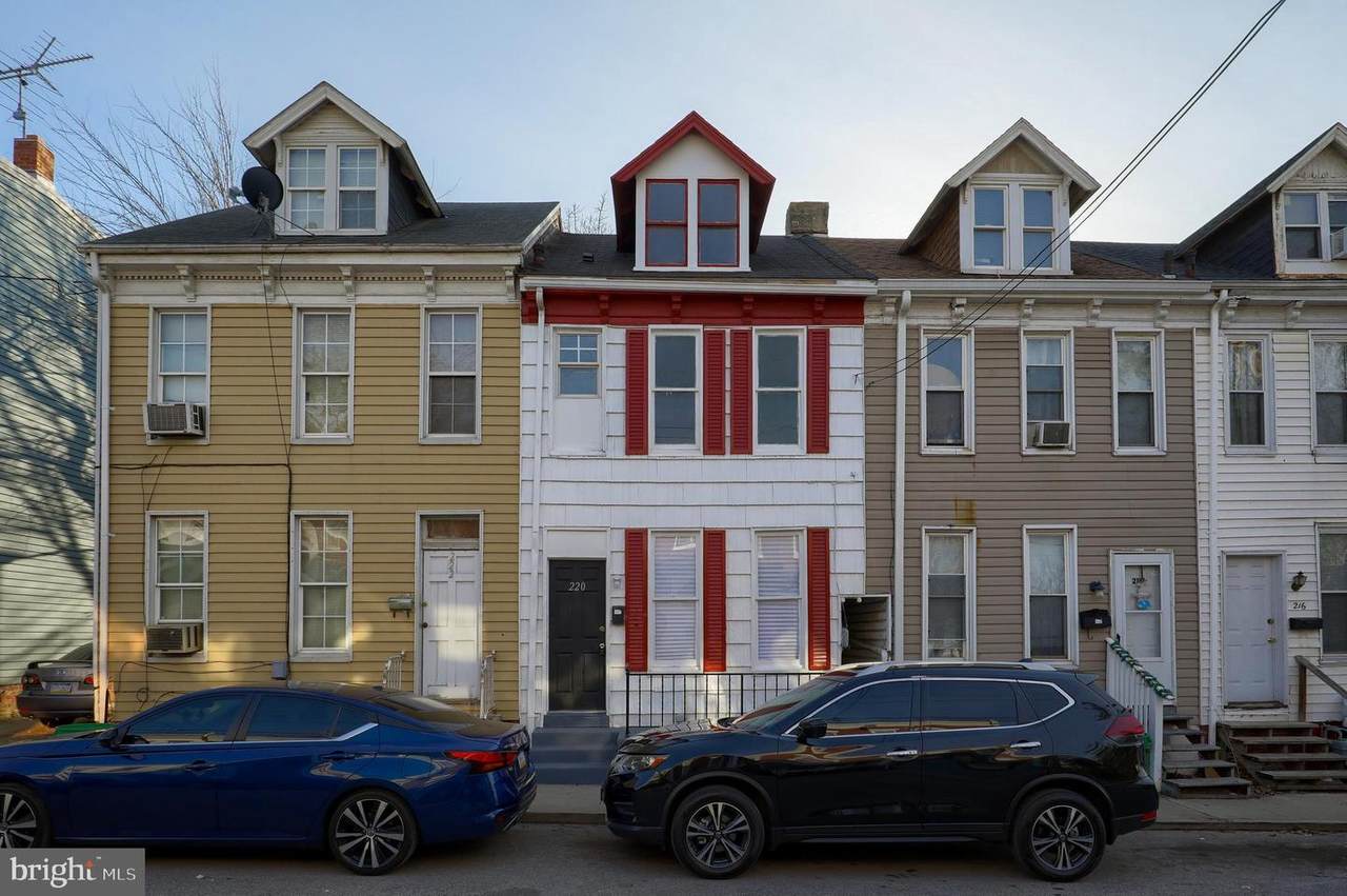 220 Pattison Street - Photo 1