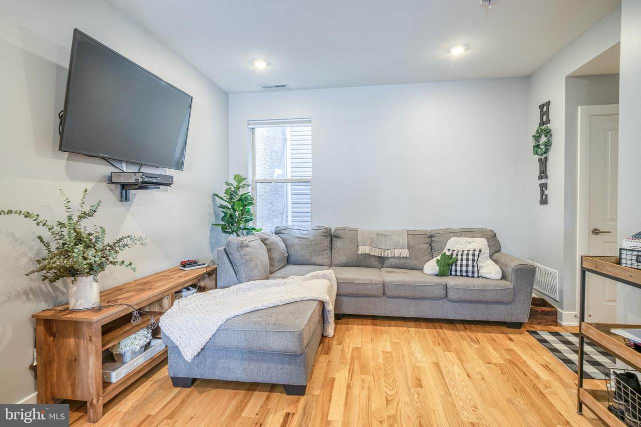 1431 5TH Street - Photo 1