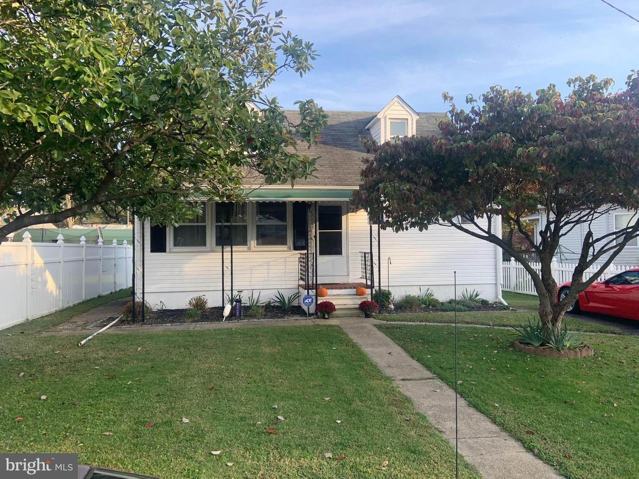 127 Roland Road - Photo 1