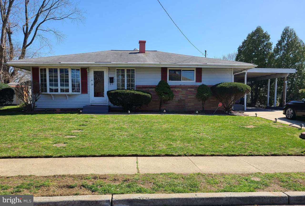 15 Larchmont Drive - Photo 1