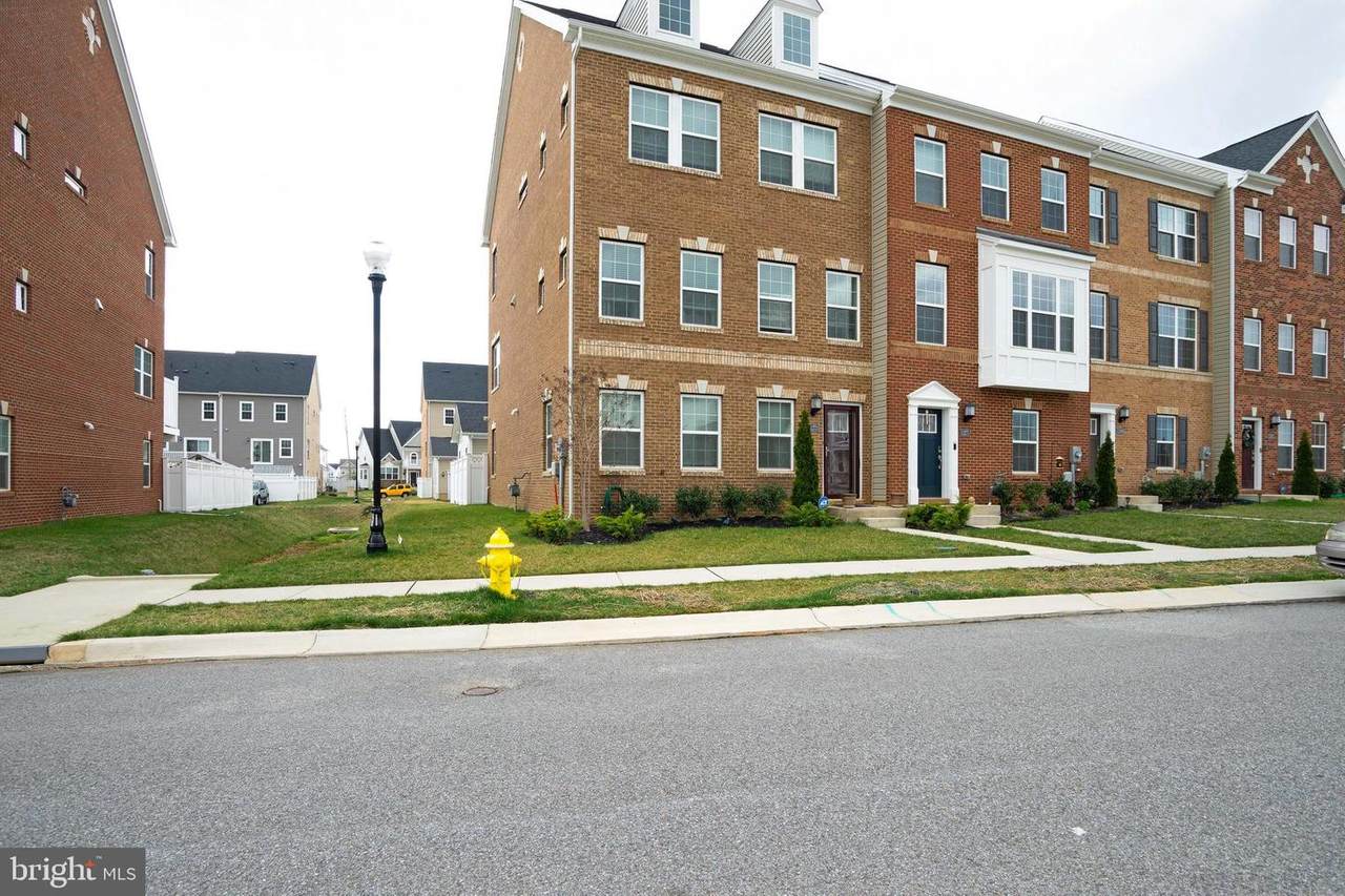 11273 Tolkien Avenue - Photo 1