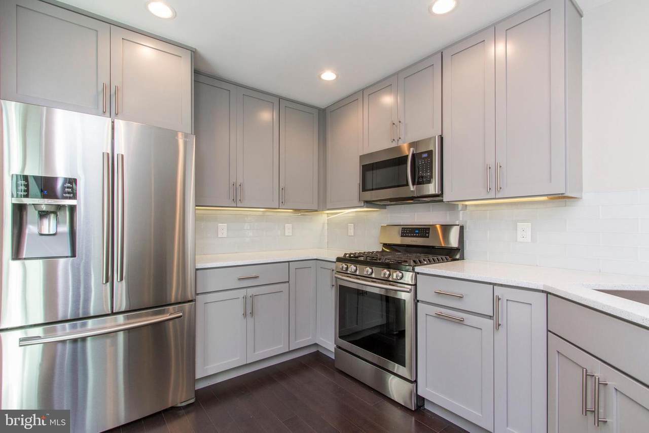 716-18 Sartain Street - Photo 1