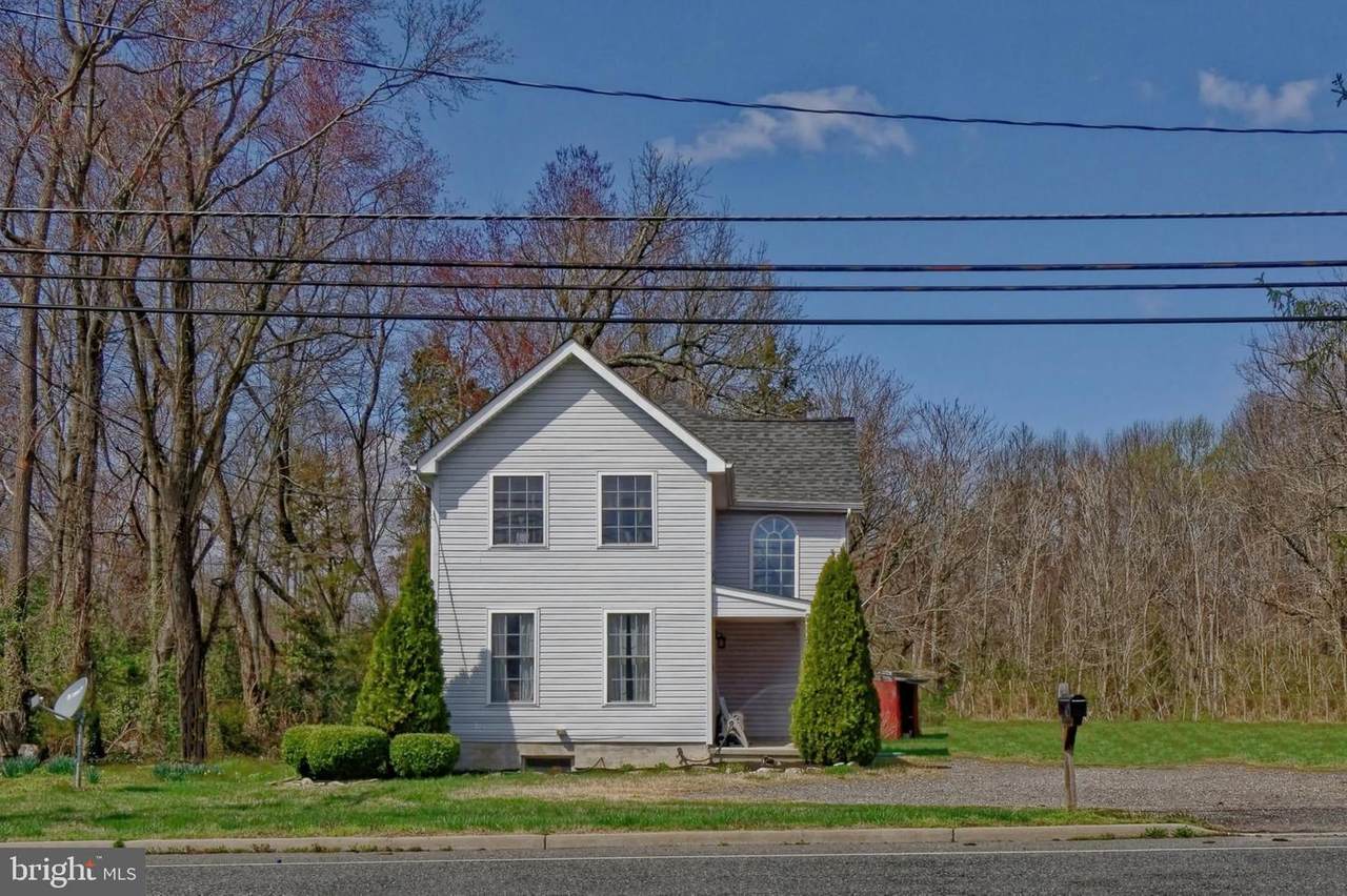 573 Irving Avenue - Photo 1