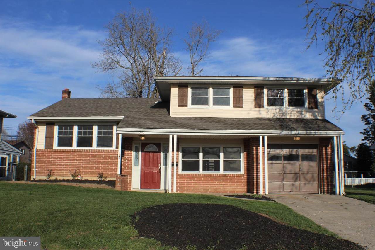 943 Janeka Lane - Photo 1