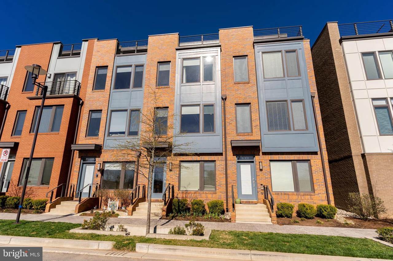 16305 Columbus Avenue - Photo 1