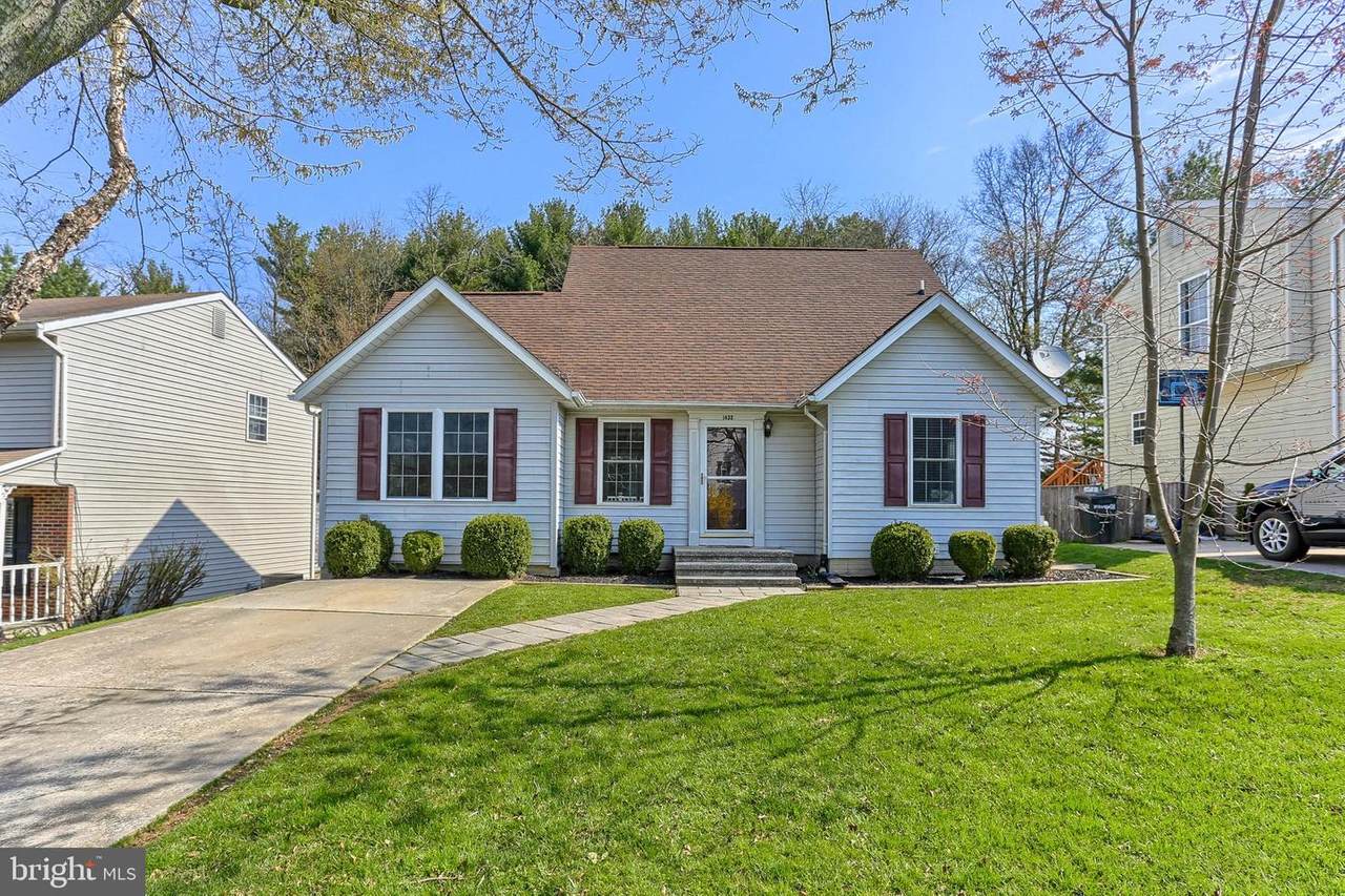 1433 Burnside Drive - Photo 1