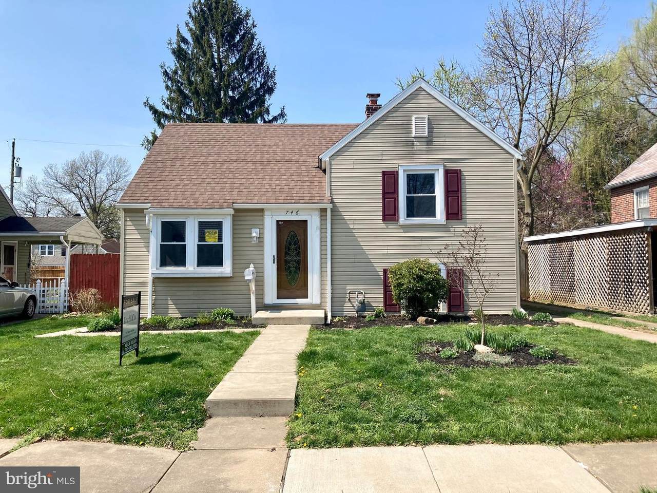 746 Oatman Street - Photo 1