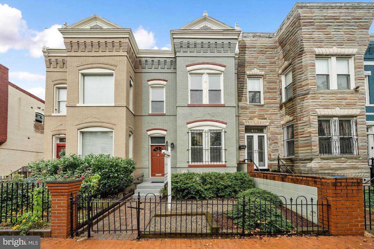 815 11TH Street - Photo 1