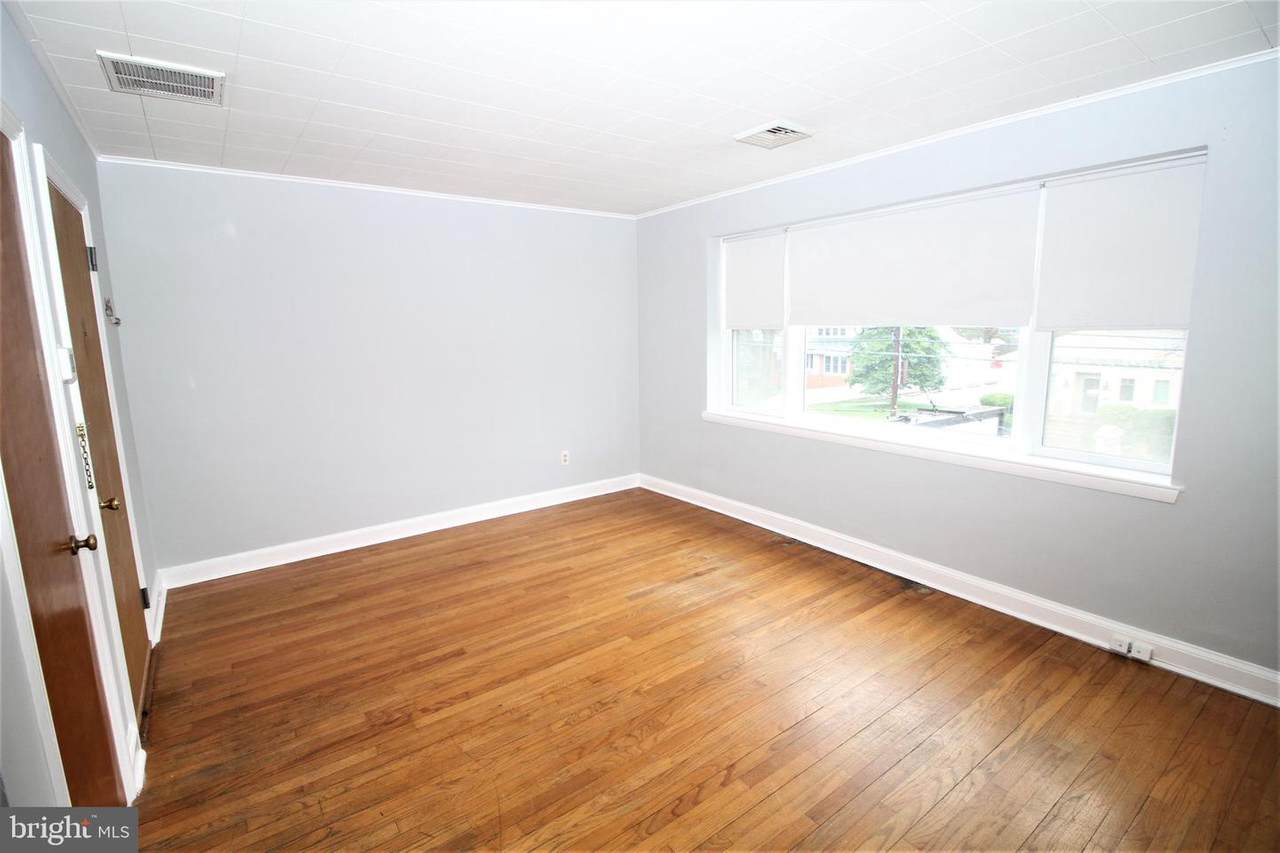 2431 Nottingham Way - Photo 1