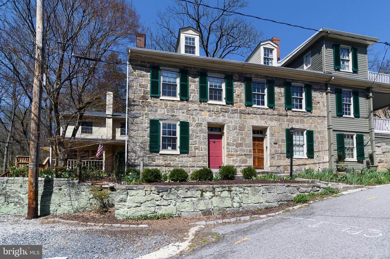 8469 Hill Street - Photo 1