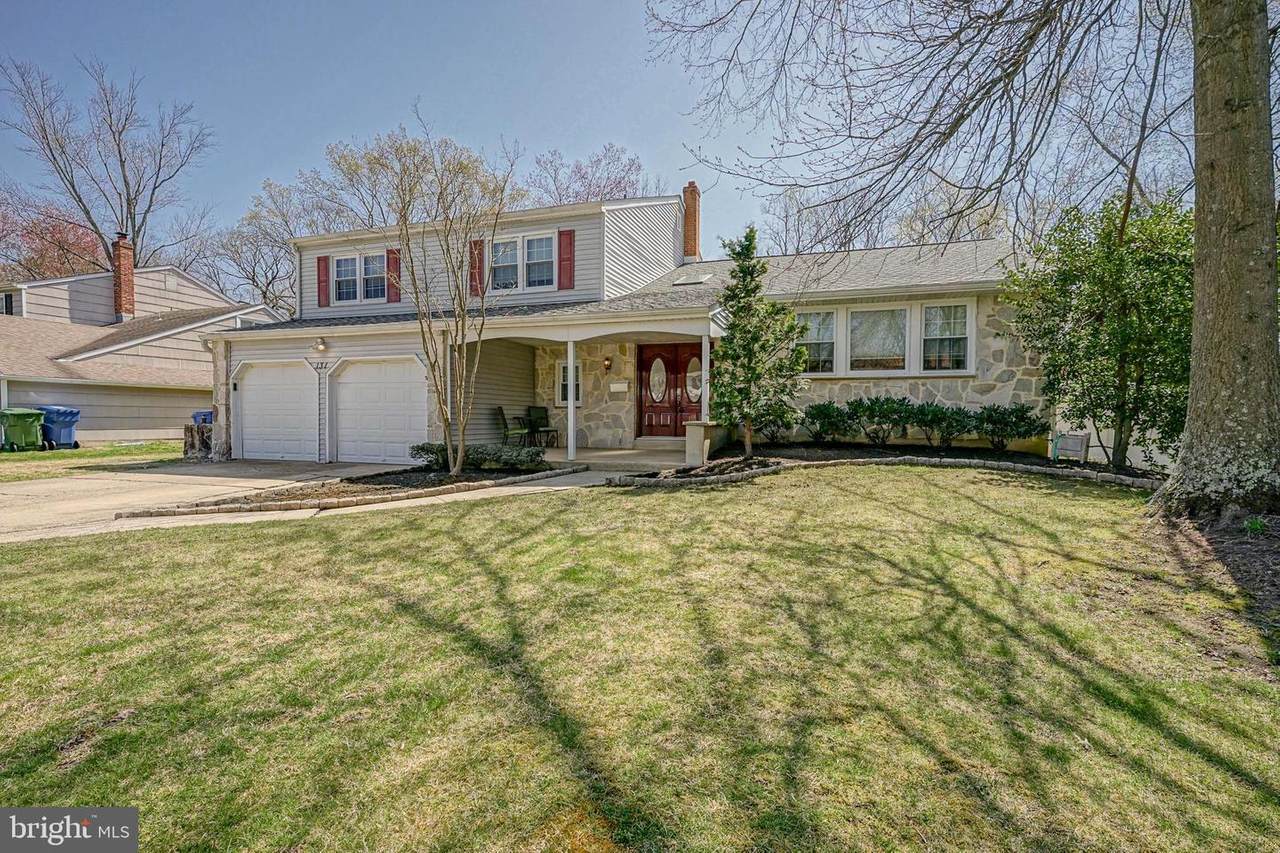 131 Henfield Avenue - Photo 1