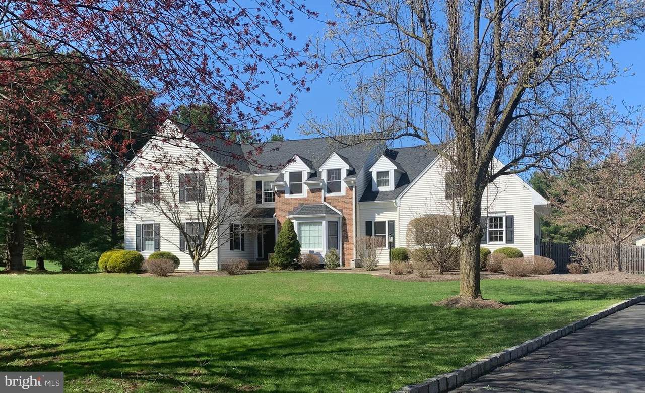 12 Buckingham Drive - Photo 1