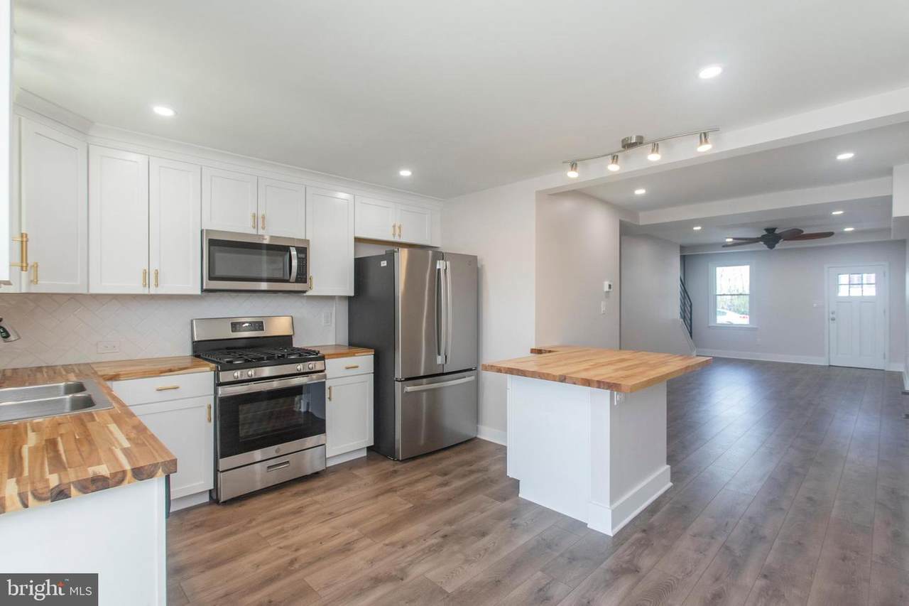119 7TH Avenue - Photo 1