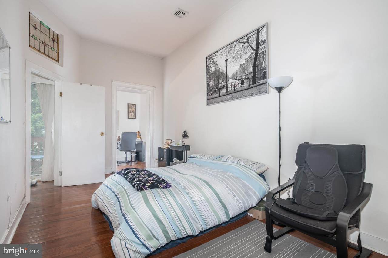 260 9TH Street - Photo 1