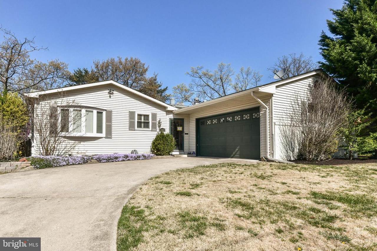 1328 Ivanhoe Street - Photo 1