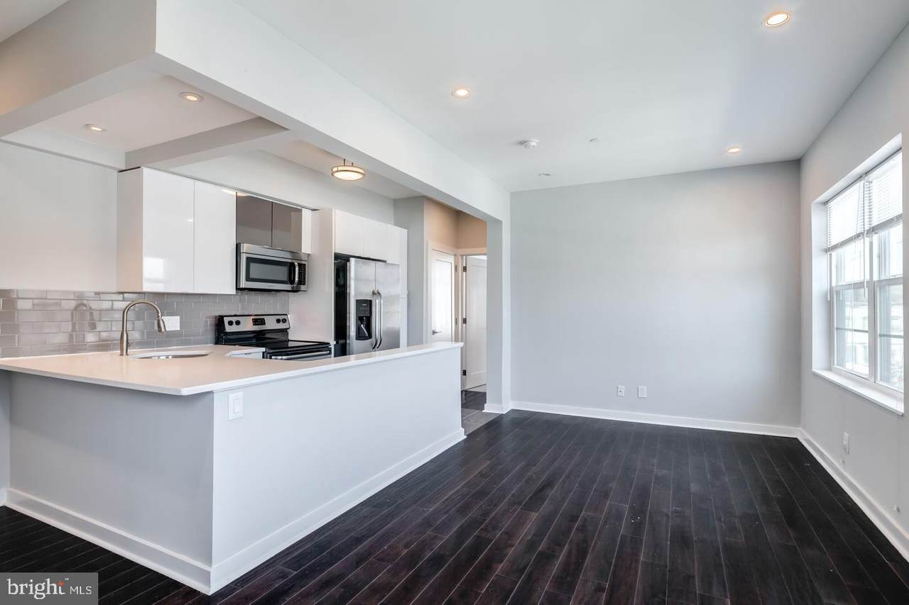 17 44TH Street - Photo 1