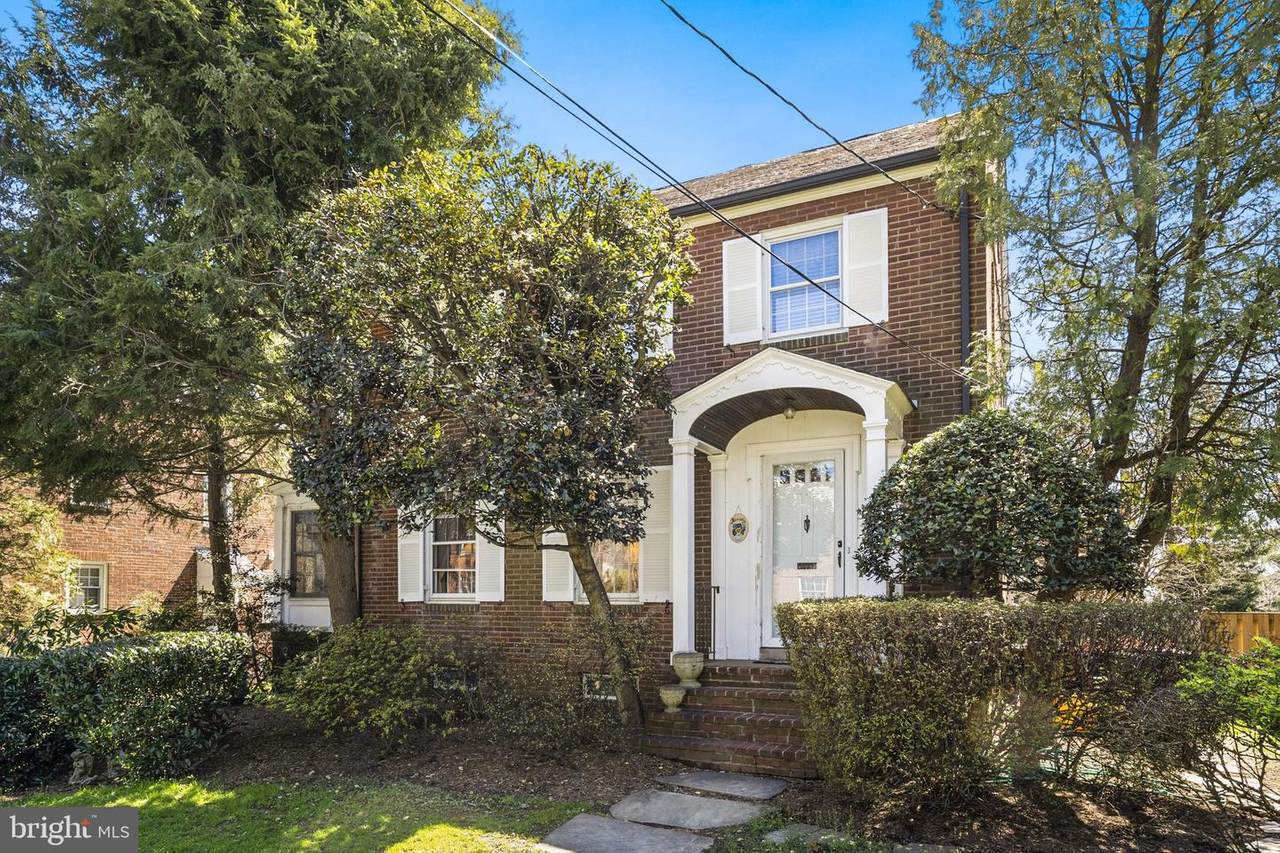 3516 3RD Street - Photo 1