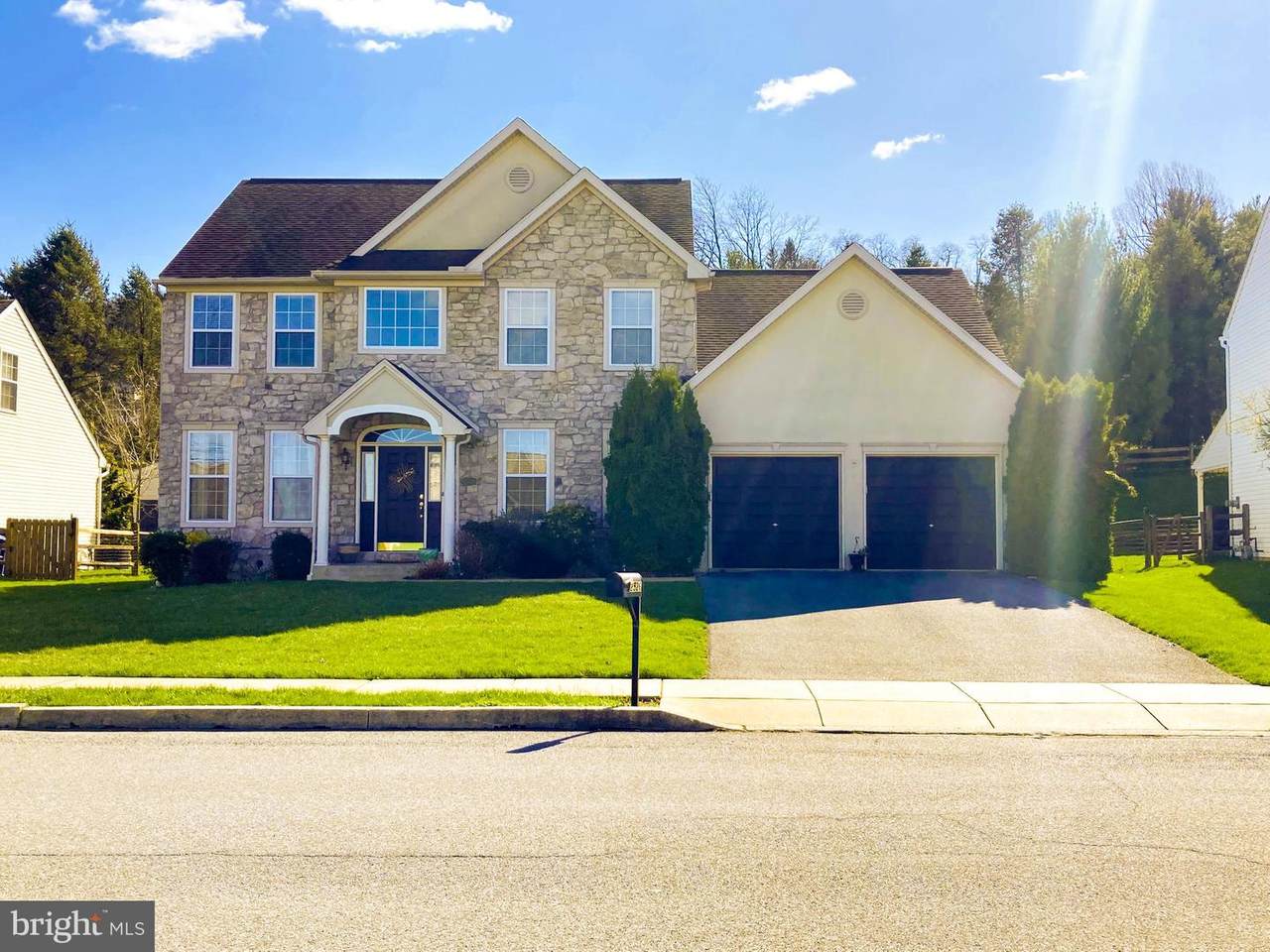 2526 Simon Drive - Photo 1