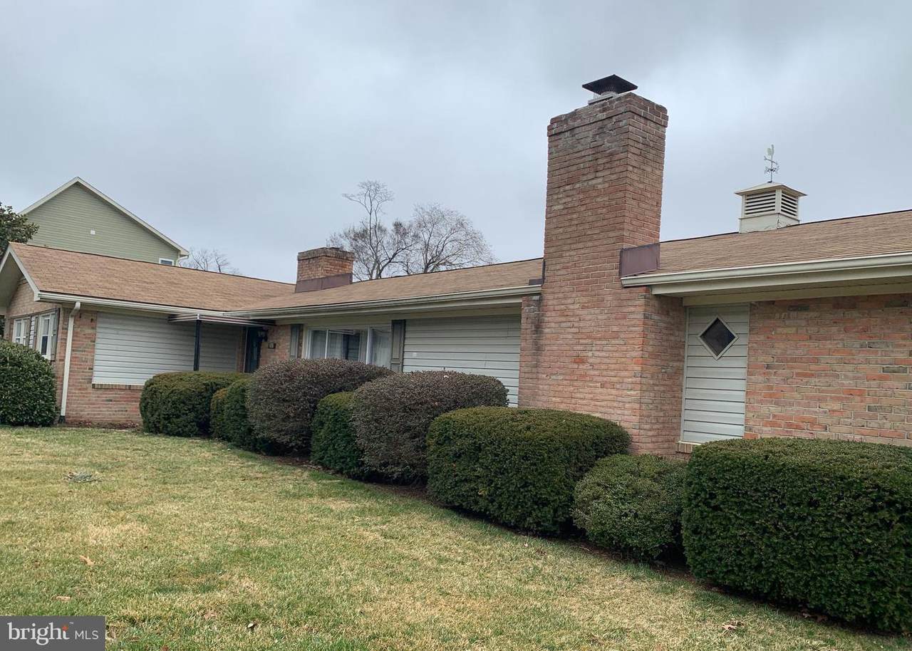 202 Stanley Drive - Photo 1