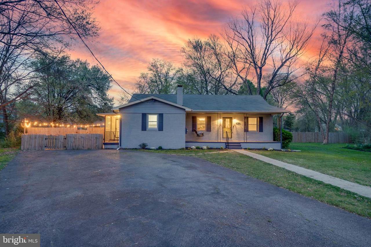 8413 Rosemont Circle - Photo 1