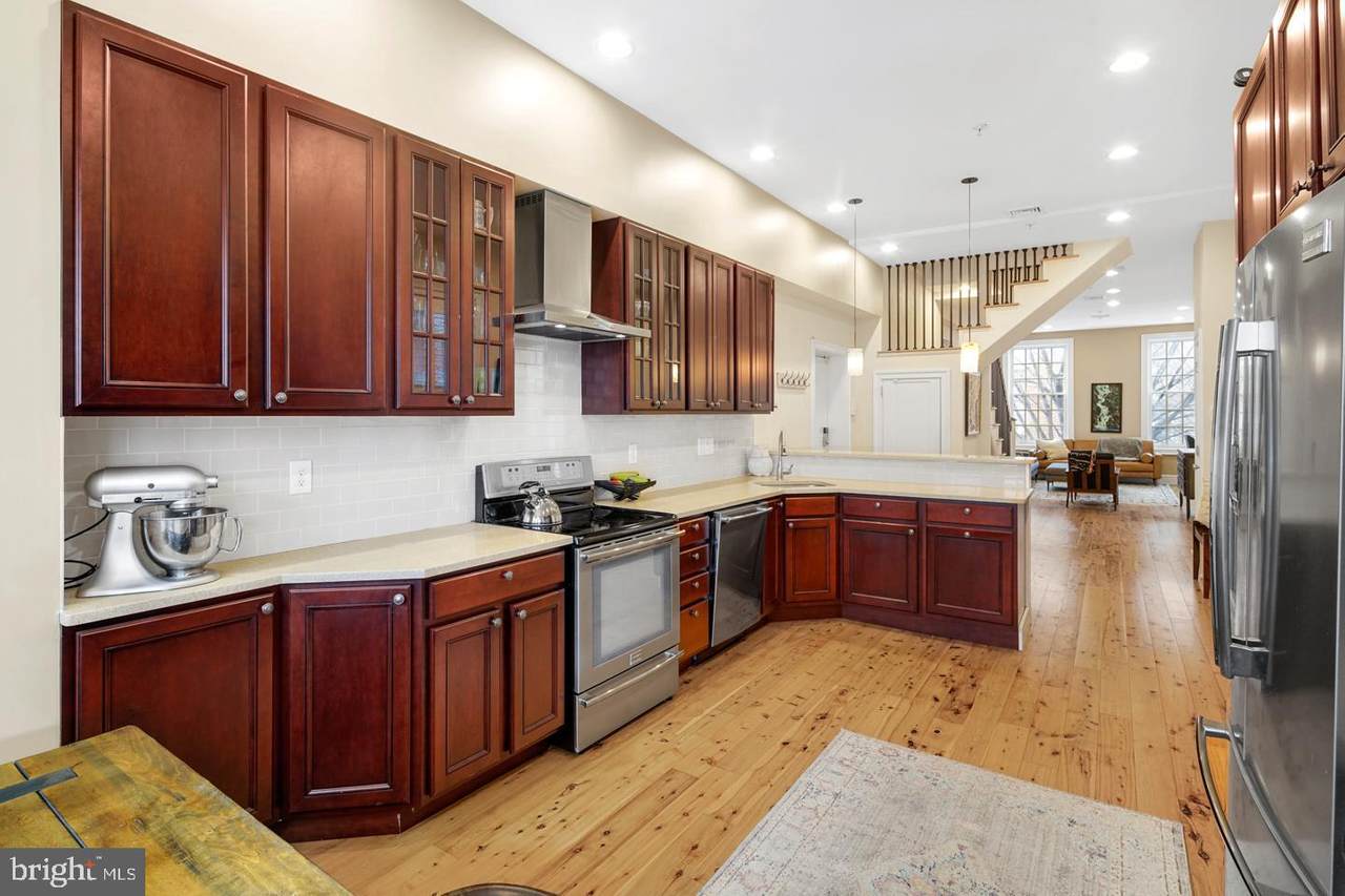 1514 South Street - Photo 1