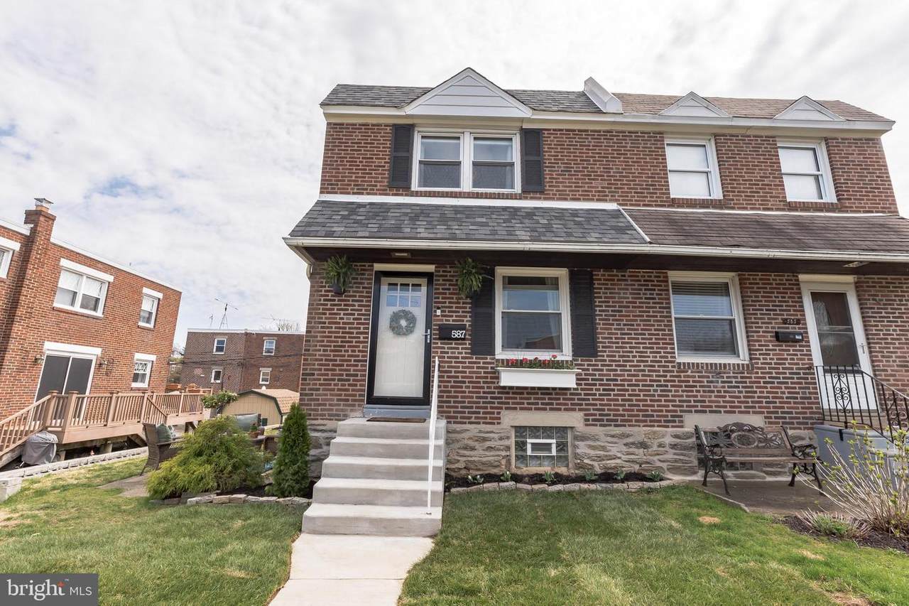 587 Fairway Terrace - Photo 1