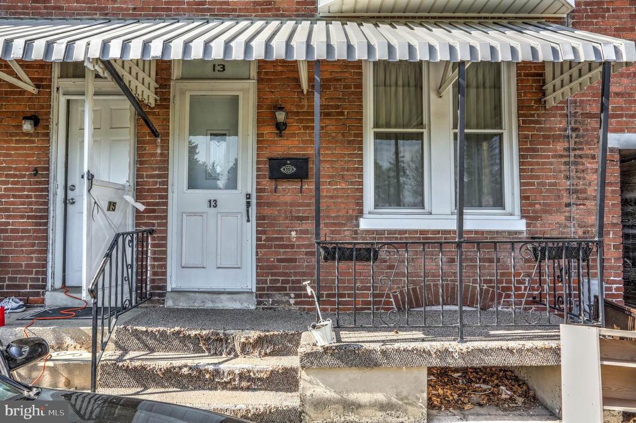 13 Dewey Avenue - Photo 1