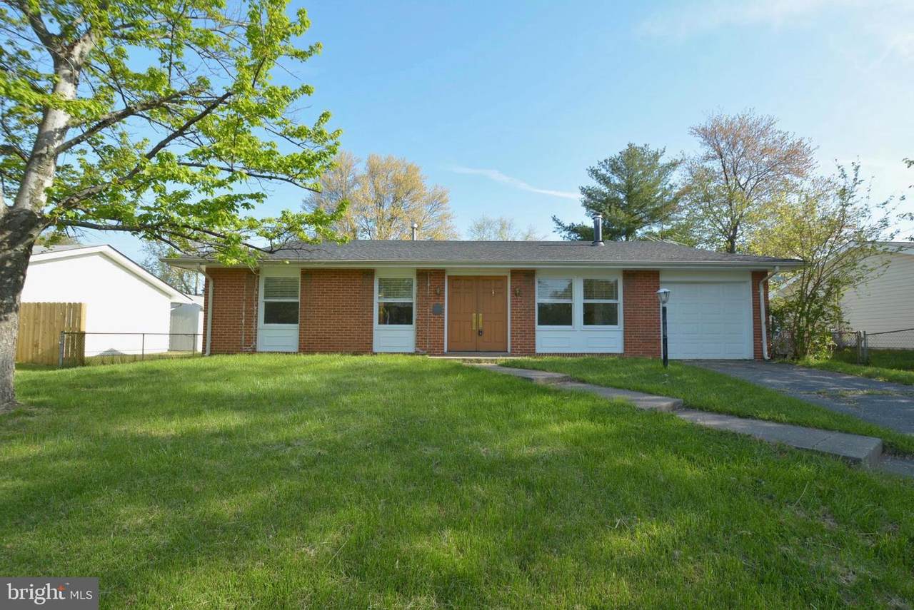 405 E Poplar Road - Photo 1