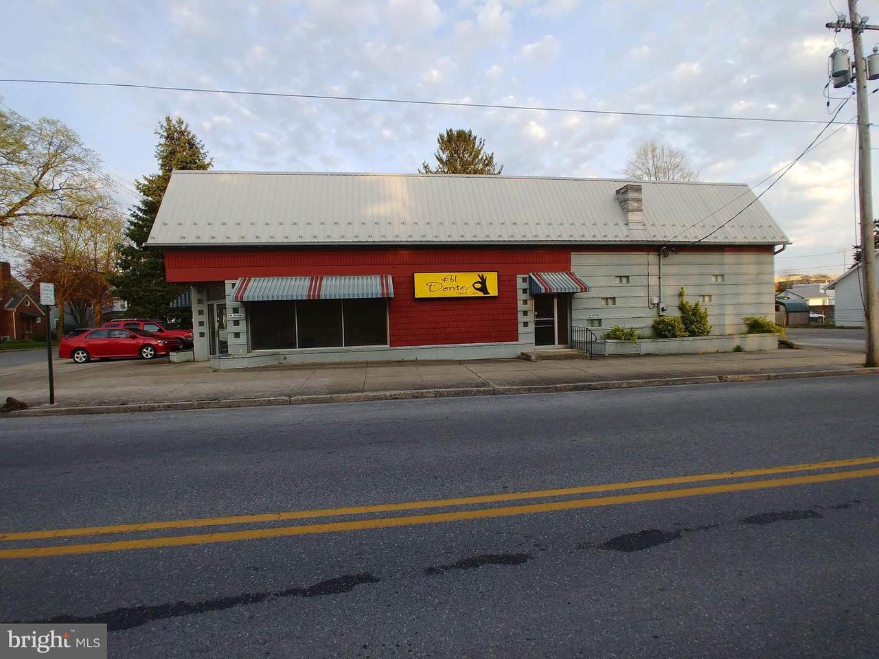 402 Catherine Street - Photo 1