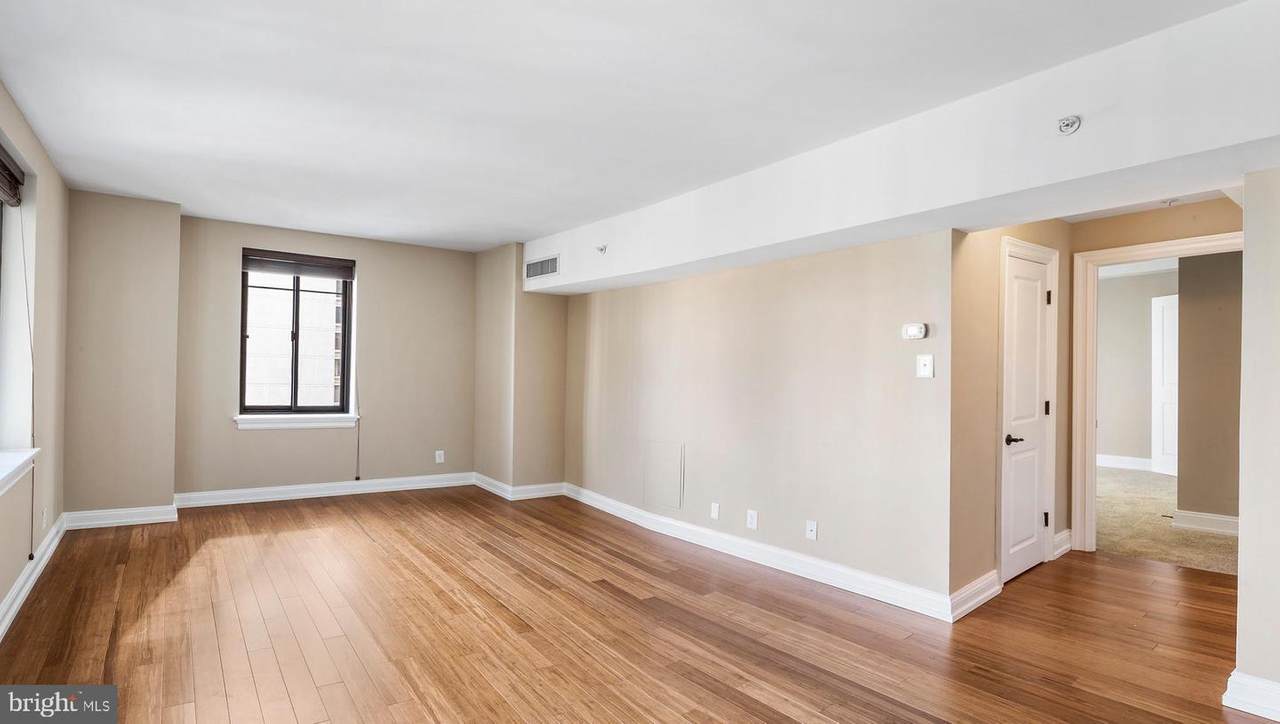222 Rittenhouse Square - Photo 1