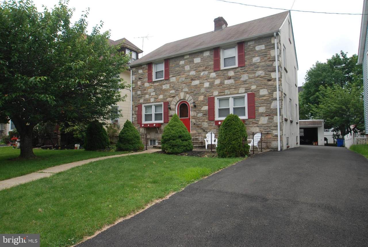 12 Center Avenue - Photo 1
