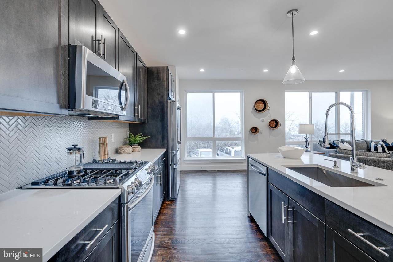 421 Front Street - Photo 1